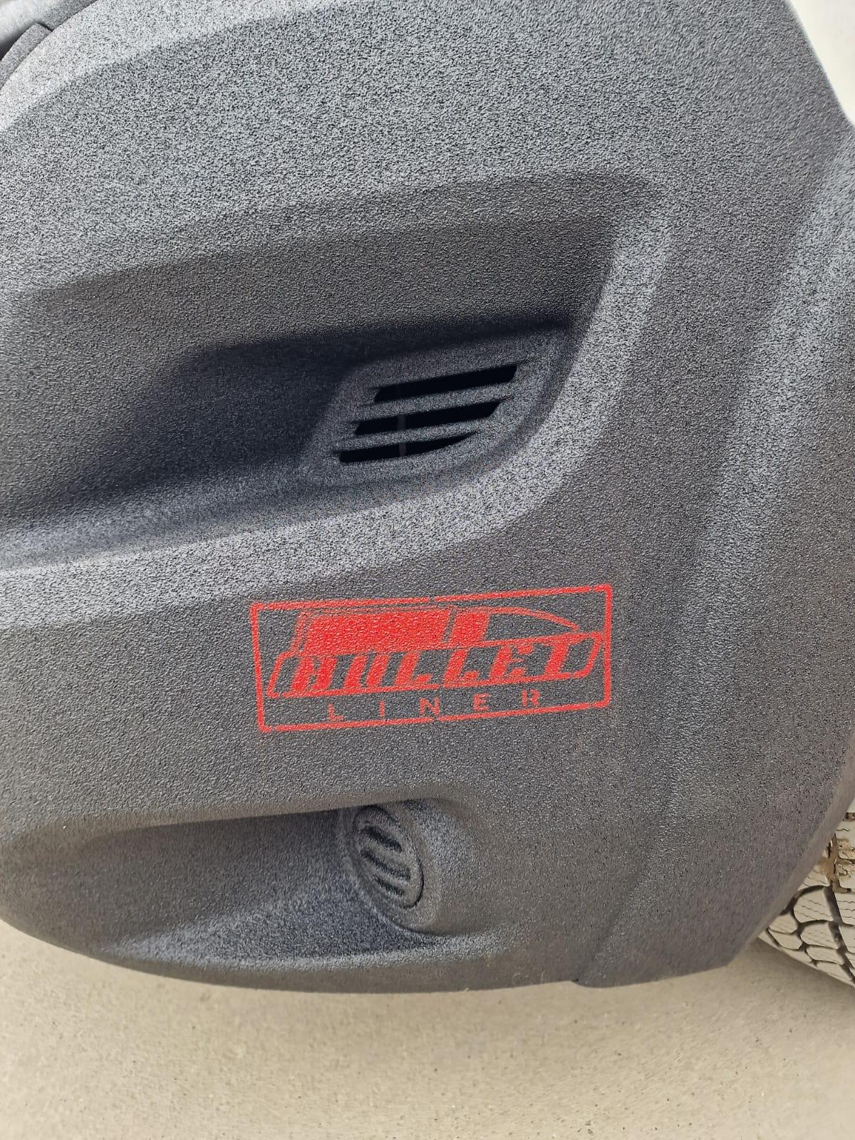 Lucrare Bullet Liner